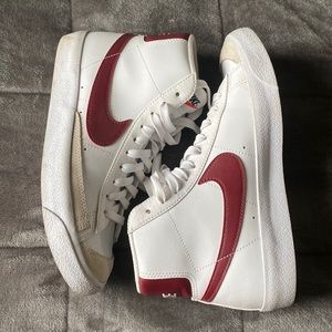 Nike Blazer Mid 77 White Team Red (GS) Size 6Y